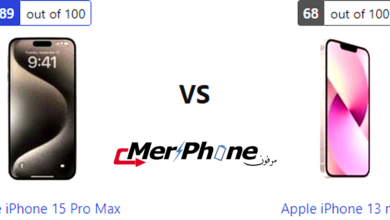 صورة تستعرض ألوان Apple iPhone 15 Pro Max و Apple iPhone 13 mini