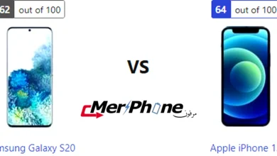 صورة توضح مدخل الشاحن والسماعات في Samsung Galaxy S20 و Apple iPhone 12